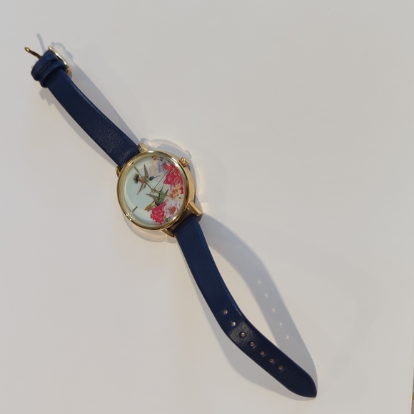 Humming bird watch - Picture 2 of 4